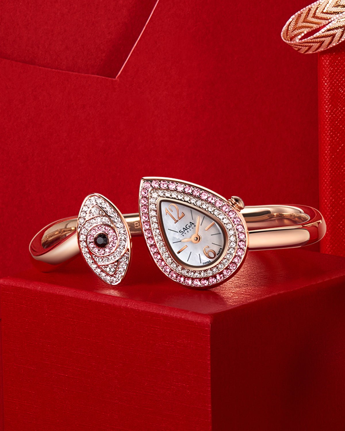 SAGA Angel's Eye Crystal Bracelet Watch — Rose Pink