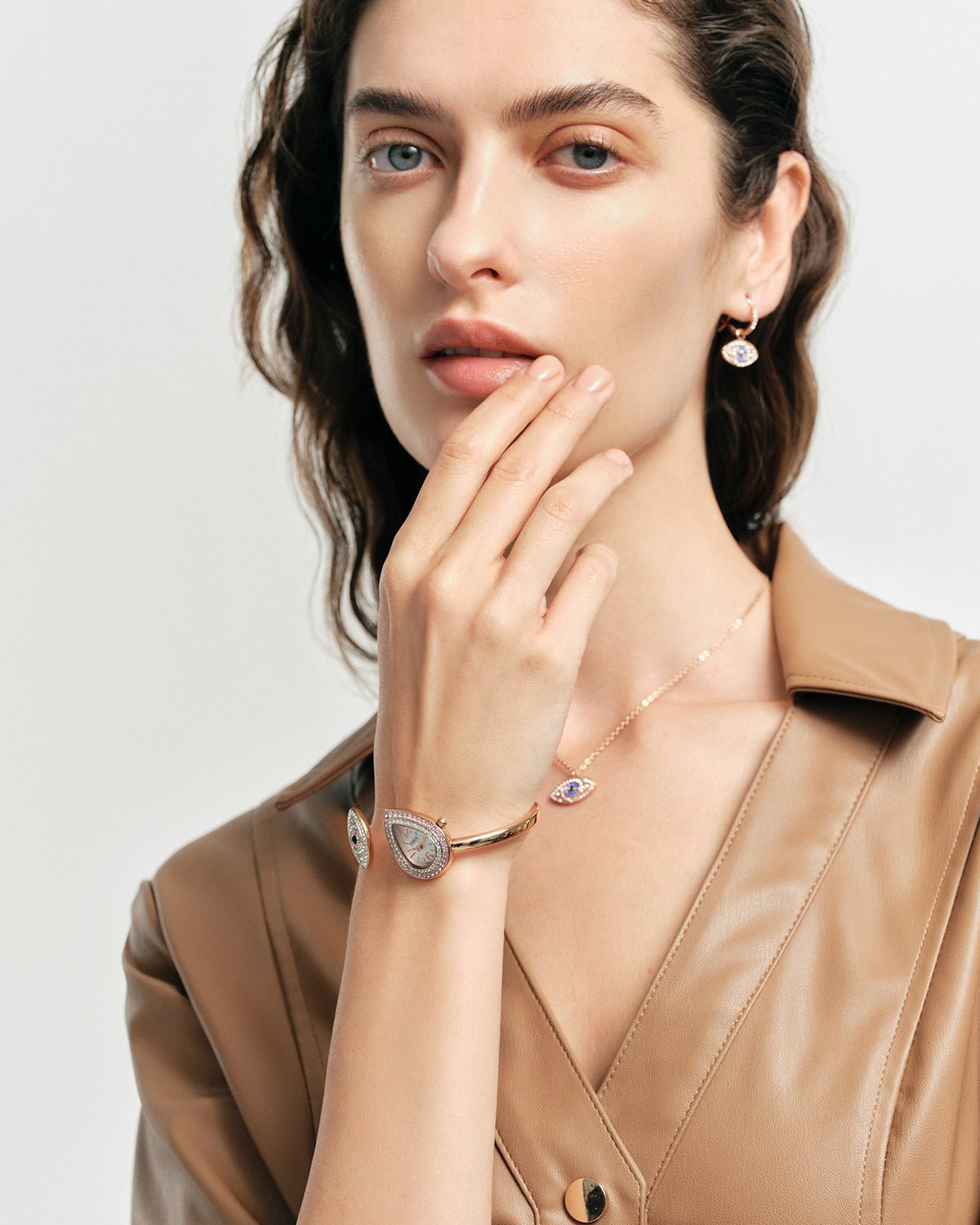 SAGA Angel's Eye Crystal Bracelet Watch — Rose Pink - Image 3