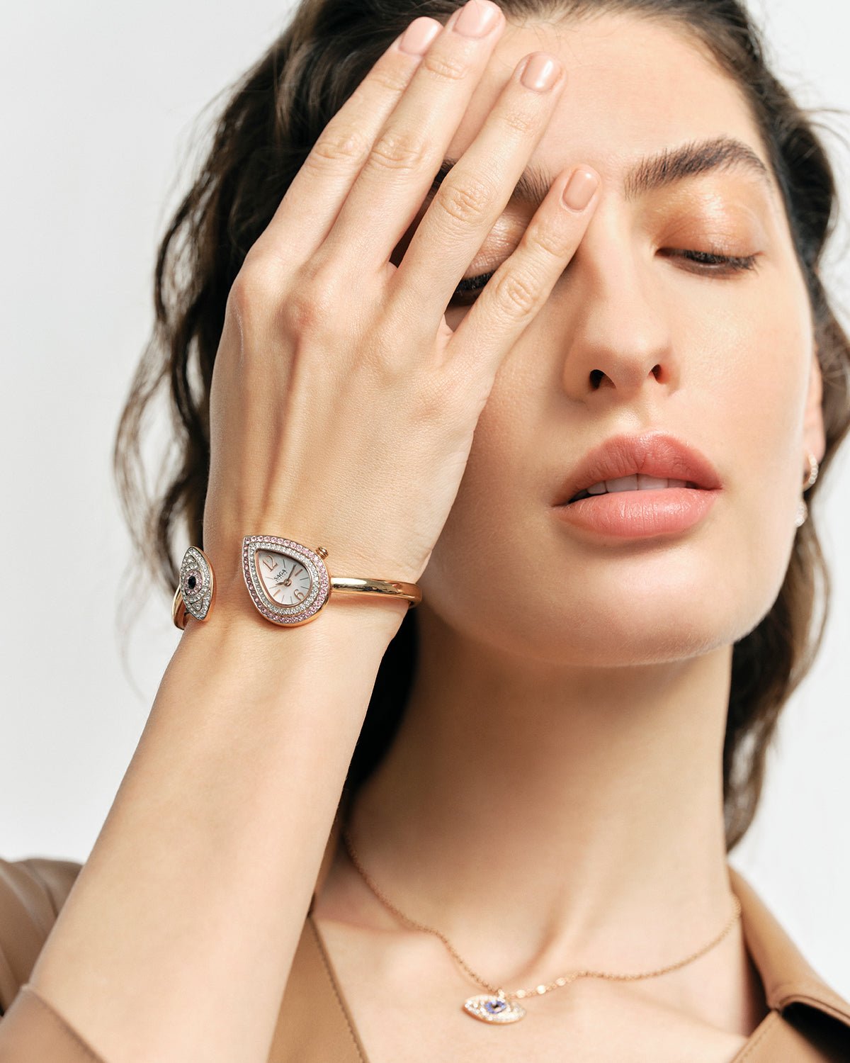 SAGA Angel's Eye Crystal Bracelet Watch — Rose Pink - Image 4